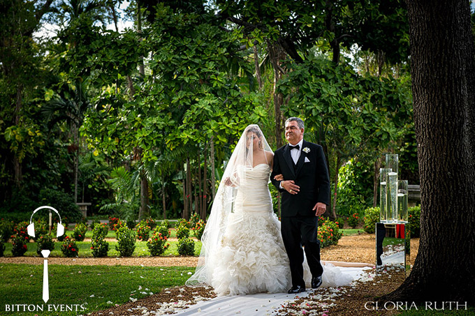 Ancient-Spanish-Monastery-Wedding-Pictures-Florida(4)